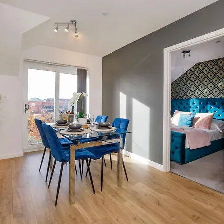 Escape @ Aura Apartamento