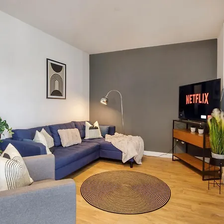 Escape @ Aura Apartment York